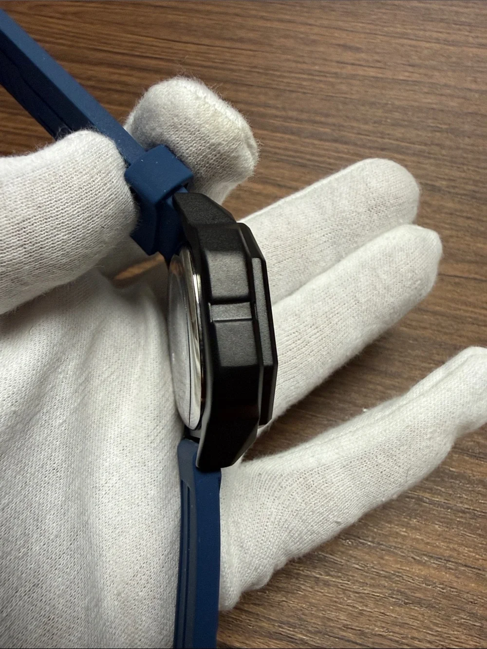 N/A sleek blue